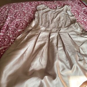 Elegant Cream Sleeveless Dress